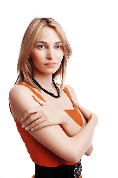 Retrato de uma bela jovem mulher em vestido vermelho. — Fotografia de Stock