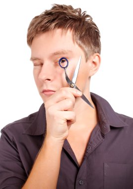 stilist holding makas