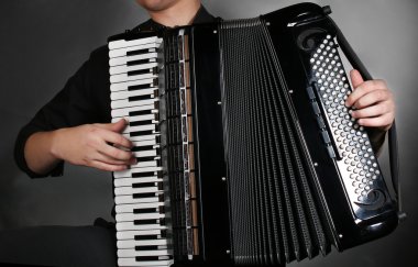 akordeon yıpranmış düğmeleri