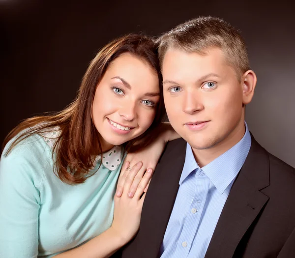 Pareja joven — Foto de Stock