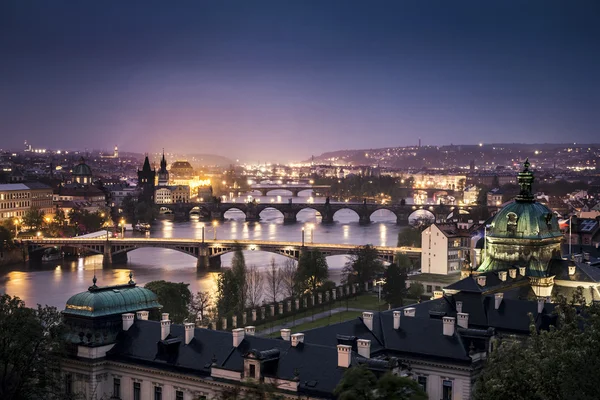 Prag bei Nacht — Stockfoto