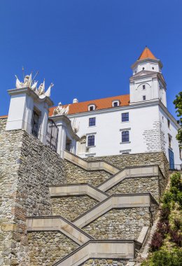  Bratislava castle, Slovakya