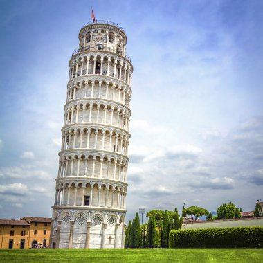 Eğik Pisa Kulesi, İtalya