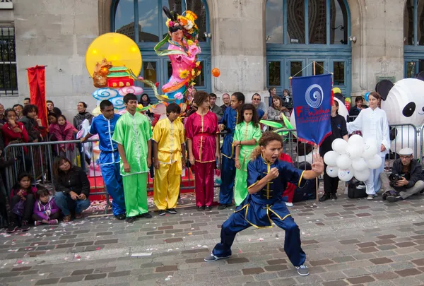 Chinese martial arts on opening of Moon festival at Paris — Stock Photo, Image