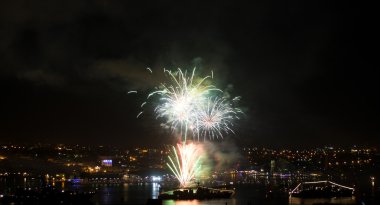 Fireworks Deniz Kuvvetleri günü