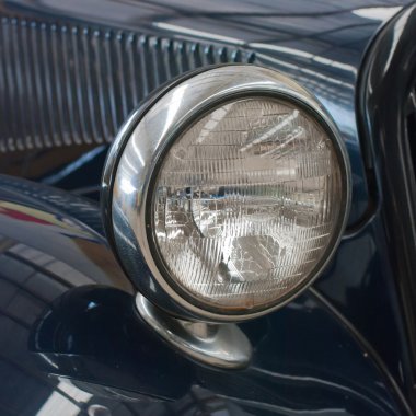Antique car headlight