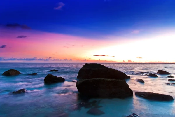 Tramonto colorato di Nai Harn Beach — Foto Stock