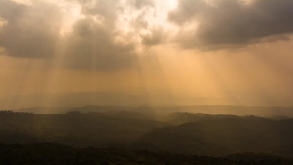 Point de vue droit au parc national Phu Hin Rong Kla, Phitsanul — Photo