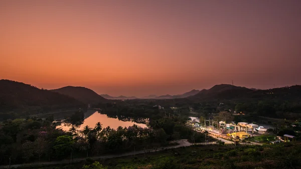 ケーン ・ クラチャーン ダムは水力発電の植物, ペッチャブリー, タイです。. — ストック写真