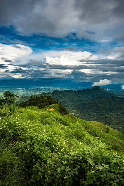 Mountain Landscape Mist Morning Village Phu Tub Berk Thailand — Stock Photo, Image