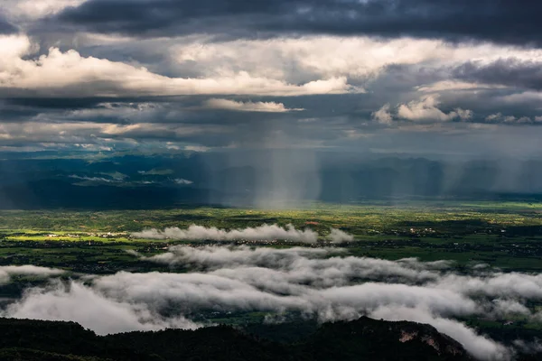 Cielo Nuvoloso Pioggia Apparvero Sulla Montagna Thailandia — Foto Stock