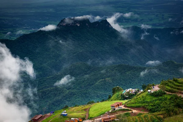 Wolken Mist Bedek Bergtoppen Tropische Regenwouden Thailand — Stockfoto