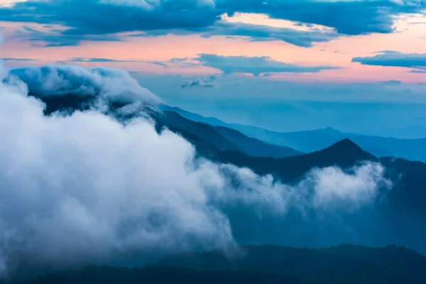Bellissimo Paesaggio Strati Montagne Nord Della Thailandia — Foto Stock