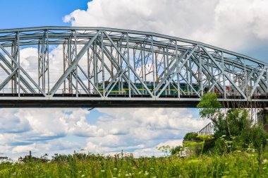 Demiryolu Köprüsü