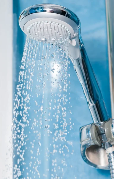 Douche dans une salle de bains — Photo