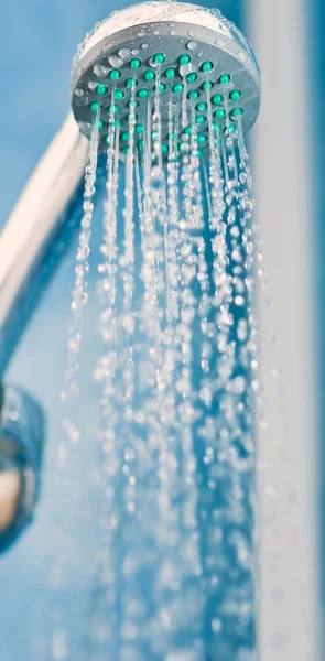 Douche dans une salle de bains — Photo