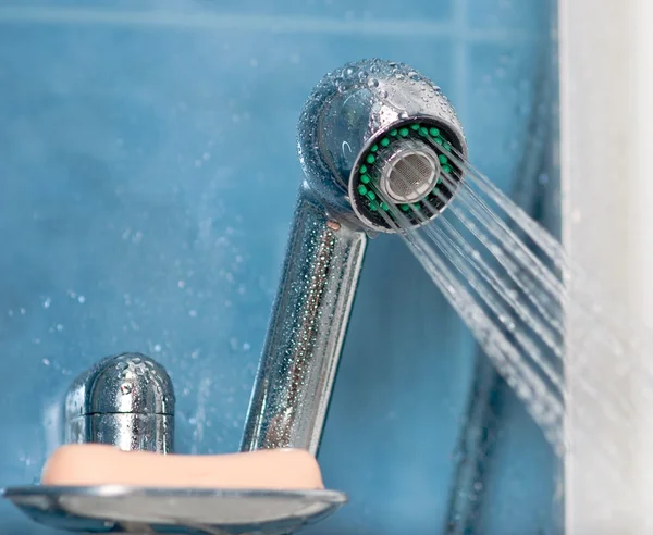 Ducha en un baño —  Fotos de Stock