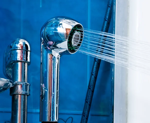 Douche in een badkamer — Stockfoto