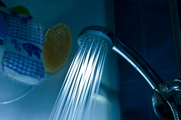 Ducha en un baño — Foto de Stock