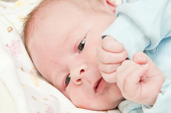 Bambino appena nato dorme — Foto Stock