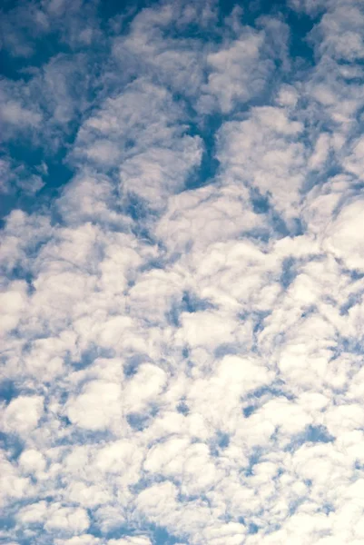 Nubes y cielos — Foto de Stock