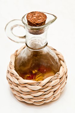 yağ ile hasır şişe