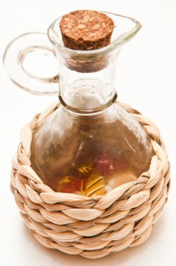 yağ ile hasır şişe