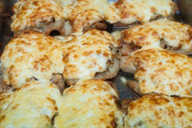 Mayonez ve peynirli fırında