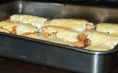 Mayonez ve peynirli fırında