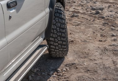 tekerlek bir SUV