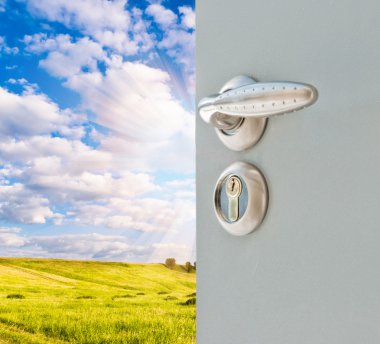 Çayır manzarası ve gökyüzü