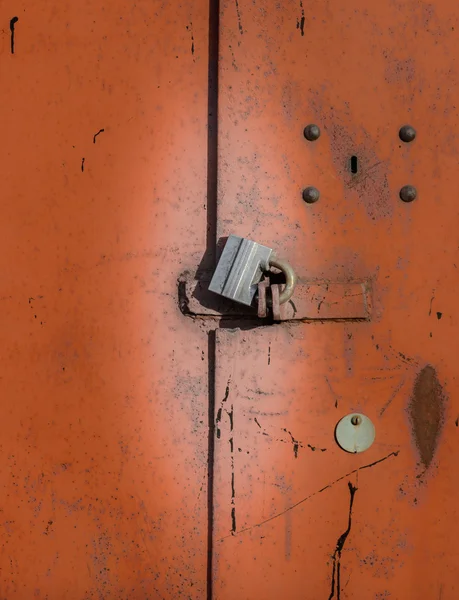 La serratura su cancello — Foto Stock