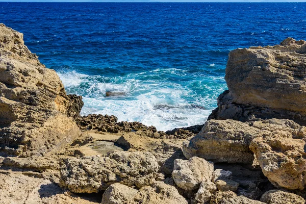 Wellen auf dem Meer — Stockfoto