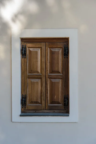 Ventana de madera cerrada —  Fotos de Stock