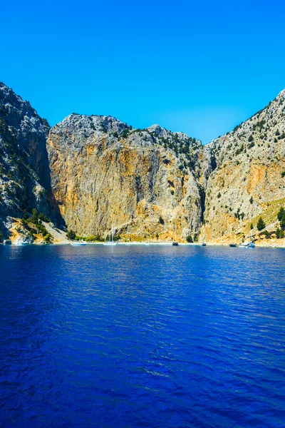 Baía rochosa marinha — Fotografia de Stock