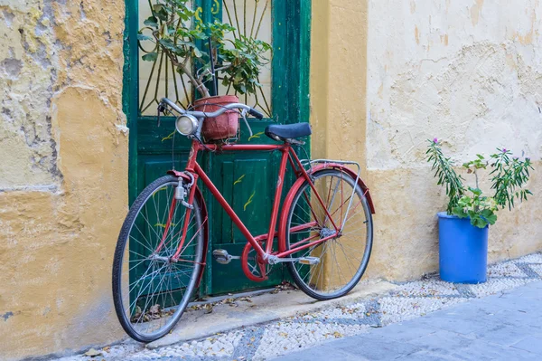 Arco de piedra blanca en la pared —  Fotos de Stock