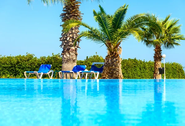 Staircase to the pool — Stock Photo, Image