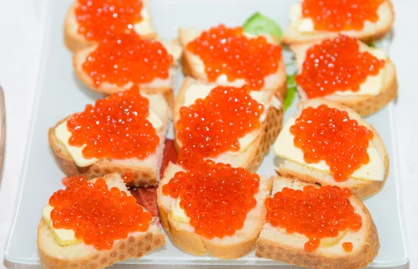 Sanduíche com caviar — Fotografia de Stock