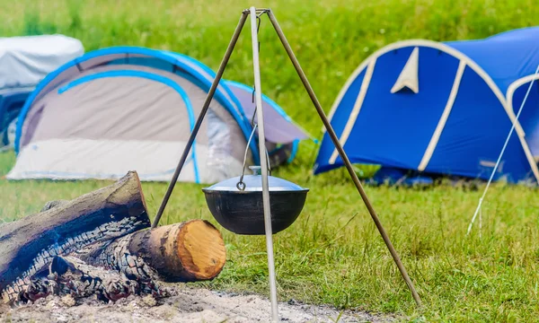 Kettle on a tripod — Stock Photo, Image