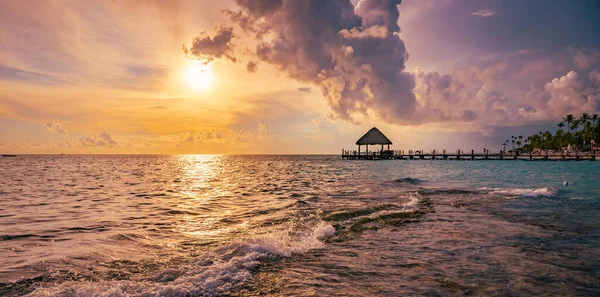 Vacker Utsikt Över Havet Solnedgång Karibiska Havet Dominikanska Republiken Brygga — Stockfoto