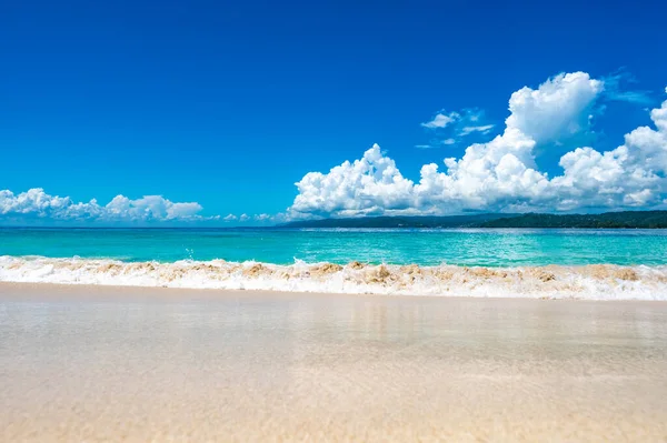 Landschaftsparadies Strand Insel Bokardi Sandküste Der Bucht Gegen Den Himmel — Stockfoto