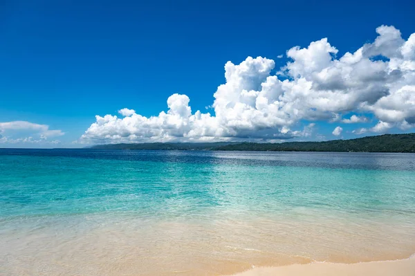 Paradies Natur Meer Einem Tropischen Strand Mit Grünen Palmen — Stockfoto