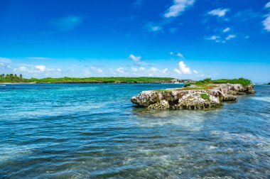 Dominik Cumhuriyeti yakınlarındaki Karayip Denizi 'ndeki küçük ıssız Catalinita adası.