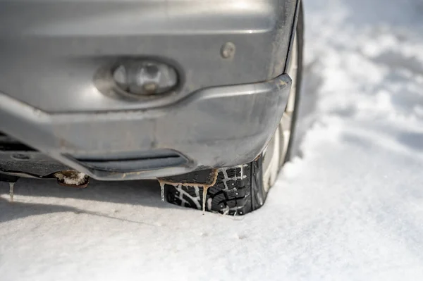 Car Wheel Deep Winter Snow Snowbank Wheel Protector — Stock Photo, Image