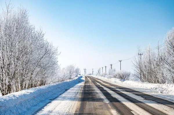 Sokak Yol Koruyucu Arabalar Karla Kaplı Ağaçlar Kış — Stok fotoğraf