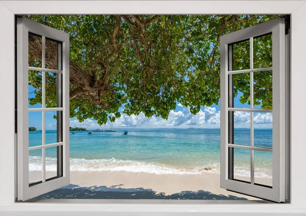 Offene Fenster Blick Auf Das Meer Gutes Wetter Sommer Stockfoto