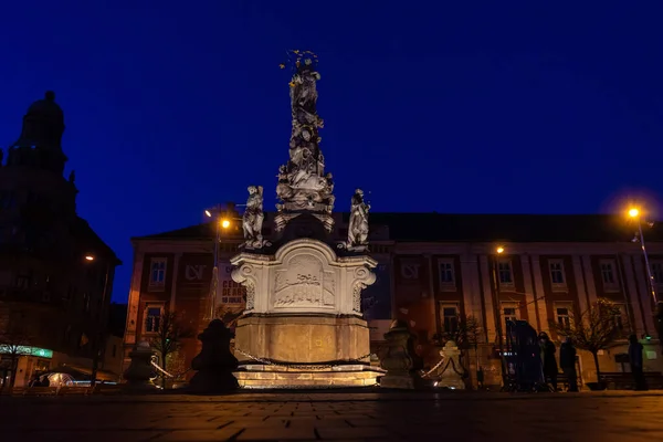 Ein Blick Auf Eine Statue Der Heiligen Maria Der Nacht — Stockfoto