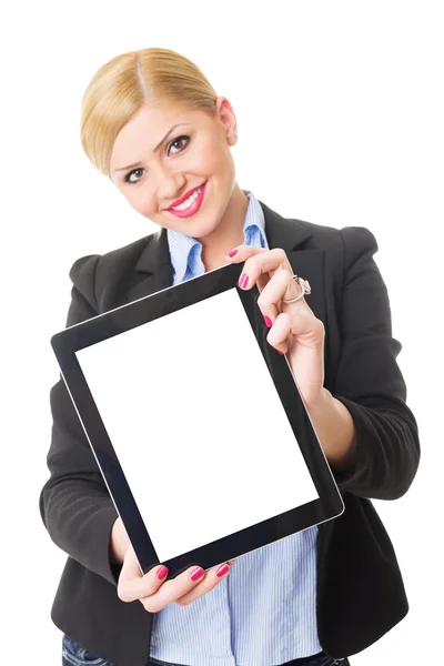 Jovem mulher de negócios loira feliz mostrando tela do computador tablet — Fotografia de Stock