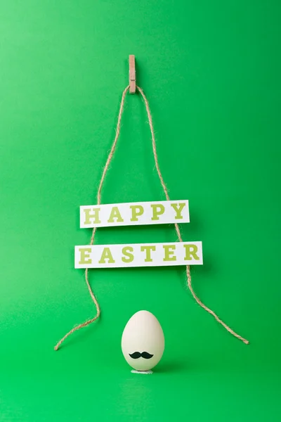 Bederní velikonoční vajíčko s knírkem — Stock fotografie