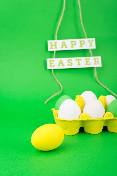 Colorful eggs and Happy Easter decoration — Stock Photo, Image